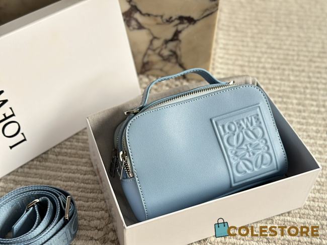 Colestore Loewe Mini crossbody camera bag in satin calfskin Blue 18 x 12 cm - 1