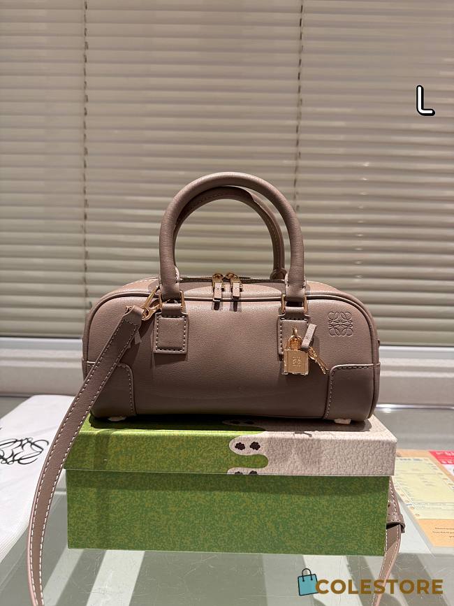Colestore Loewe Amazona 23 Cropped bag in nappa calfskin Light Beige 24*11 cm - 1