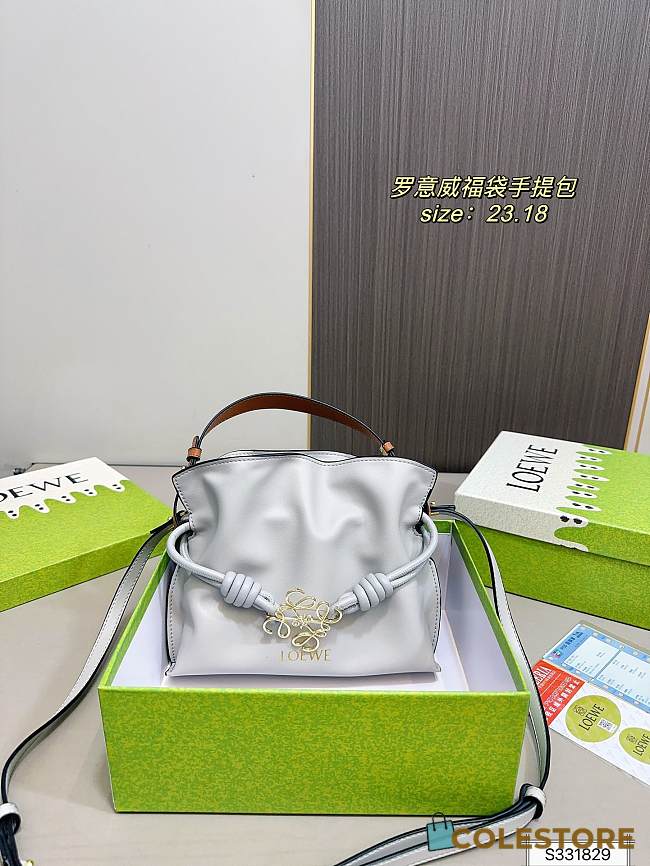 Colestore Loewe Flamenco Bag Ivory 23 x 18 cm - 1