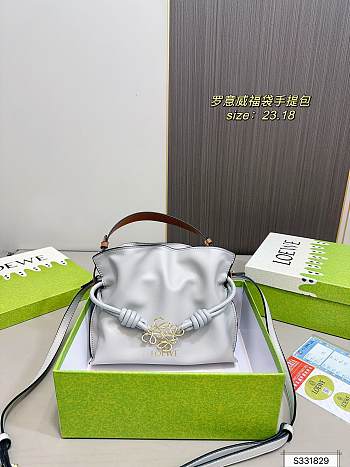 Colestore Loewe Flamenco Bag Ivory 23 x 18 cm