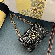 Colestore Valentino Garvani Vain Shoulder Bag In Crocodile Leather Black 24 x 16 x 8 cm - 4