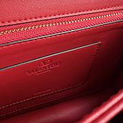 Colestore Valentino Garvani Vain Shoulder Bag In Crocodile Leather Red 24 x 16 x 8 cm - 3