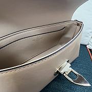 Colestore Valentino Garavani Rockstud leather shoulder bag Beige 26 x 13 x 7 cm - 3