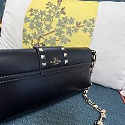 Colestore Valentino Garavani Rockstud leather shoulder bag Black 26 x 13 x 7 cm - 3
