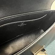 Colestore Valentino Garavani Rockstud leather shoulder bag Black With Silver Hardware 26 x 13 x 7 cm - 4