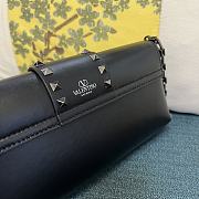 Colestore Valentino Garavani Rockstud leather shoulder bag Black With Silver Hardware 26 x 13 x 7 cm - 3