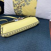 Colestore Valentino Garavani Rockstud leather shoulder bag Yellow 26 x 13 x 7 cm - 3