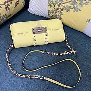 Colestore Valentino Garavani Rockstud leather shoulder bag Yellow 26 x 13 x 7 cm - 2