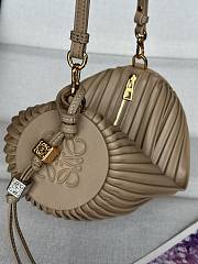 Colestore Loewe Bracelet Pouch in pleated nappa lambskin Beige 25 x 10 x 10 cm  - 5