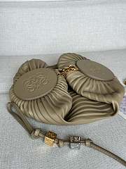 Colestore Loewe Bracelet Pouch in pleated nappa lambskin moss green 25 x 10 x 10 cm - 6