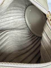 Colestore Loewe Bracelet Pouch in pleated nappa lambskin moss green 25 x 10 x 10 cm - 4