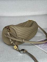 Colestore Loewe Bracelet Pouch in pleated nappa lambskin moss green 25 x 10 x 10 cm - 2