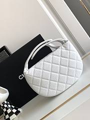 Colestore Chanel 23b Hobo Handle Bag White 16x16x5.5cm - 4