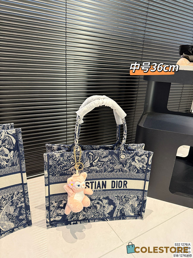 Colestore Dior Book Tote Blue and Ecru Toile de Jouy Reverse Embroidery 36cm - 1