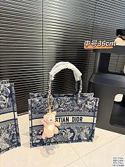 Colestore Dior Book Tote Blue and Ecru Toile de Jouy Reverse Embroidery 36cm - 1