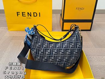 Colestore Fendi Small Fendigraphy Jacquard FF Sshoulder Bag 28 x 16 cm