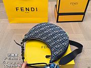 Colestore Fendi Small Fendigraphy Jacquard FF Sshoulder Bag 28 x 16 cm - 4