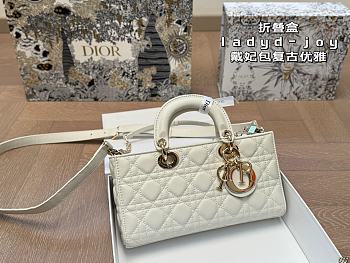 Colestore Dior Lady Dior White 26 x 14 cm