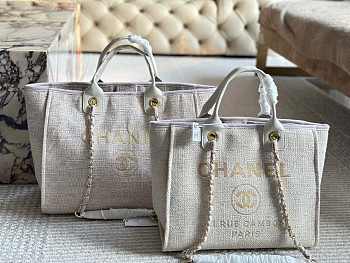 Colestore Chanel Deauville Tote White 33 x 25 cm