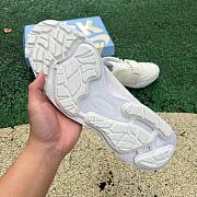 Colestore Travis Scott x Nike Shark-A-Don - 2