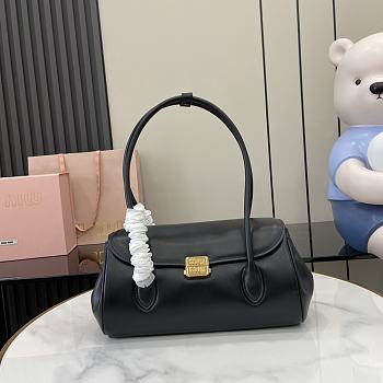 Colestore Miu Miu Leather shoulder bag KWD 945 Black 28x11x15cm