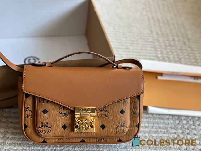 Colestore MCM New Tracy shoulder bag Brown 20 cm - 1