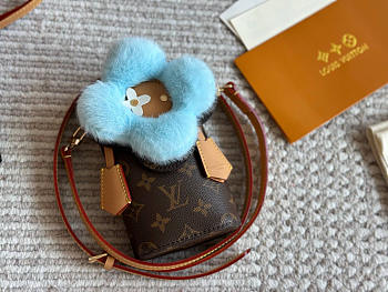 Colestore Louis Vuitton Vivienne Phone Pouch Azur Frost Blue 15 10cm 