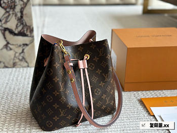 Colestore Louis Vuitton Néonoé MM Monogram Dark Brown 26 cm
