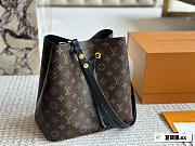 Colestore Louis Vuitton Néonoé MM Monogram Black 26 cm - 1