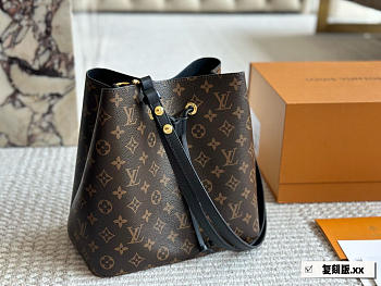 Colestore Louis Vuitton Néonoé MM Monogram Black 26 cm