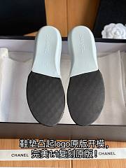 Colestore Chanel Sneaker Silver  - 5
