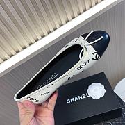 Colestore Chanel Ballet Flats CC Logo White And Black - 4