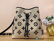 Colestore Louis Vuitton x YK Néonoé BB Bag Size 26 x 26 x 17cm - 1