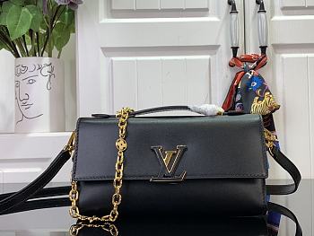 Colestore Louis Vuitton Wallet Chain Capucines Black 12x4x23cm