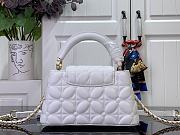 Colestore Louis Vuitton Capucines East-West White 33x19x9cm - 2