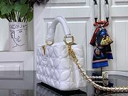 Colestore Louis Vuitton Capucines East-West White 33x19x9cm - 5