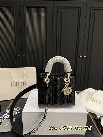 Colestore Dior Lady Dior Mini Bag In Shiny Leather Black 17.14 cm 