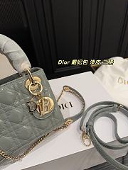 Colestore Dior Lady Dior Mini Bag In Shiny Leather Light Grey 17.14 cm  - 4
