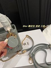 Colestore Dior Lady Dior Mini Bag In Shiny Leather Light Grey 20.17 cm  - 4