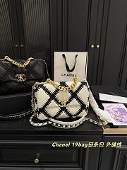 Colestore Chanel 19 White And Black 26.16 cm - 3