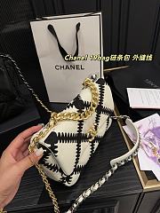 Colestore Chanel 19 White And Black 26.16 cm - 4