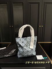 Colestore BAO BAO ISSEY MIYAKE Blue Pastel 21 x 27 cm - 1