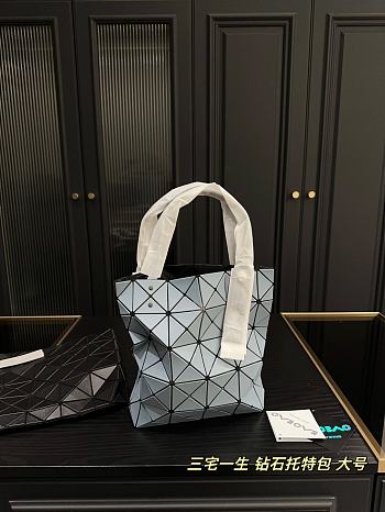 Colestore BAO BAO ISSEY MIYAKE Blue Pastel 21 x 27 cm