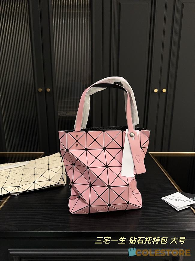 Colestore BAO BAO ISSEY MIYAKE Pink Pastel 21 x 27 cm - 1