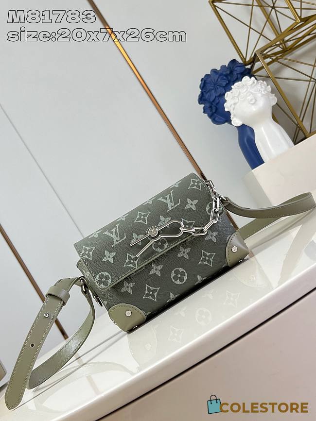 Colestore Louis Vuitton Steamer Wearable Wallet Monogram 20x7x26CM - 1