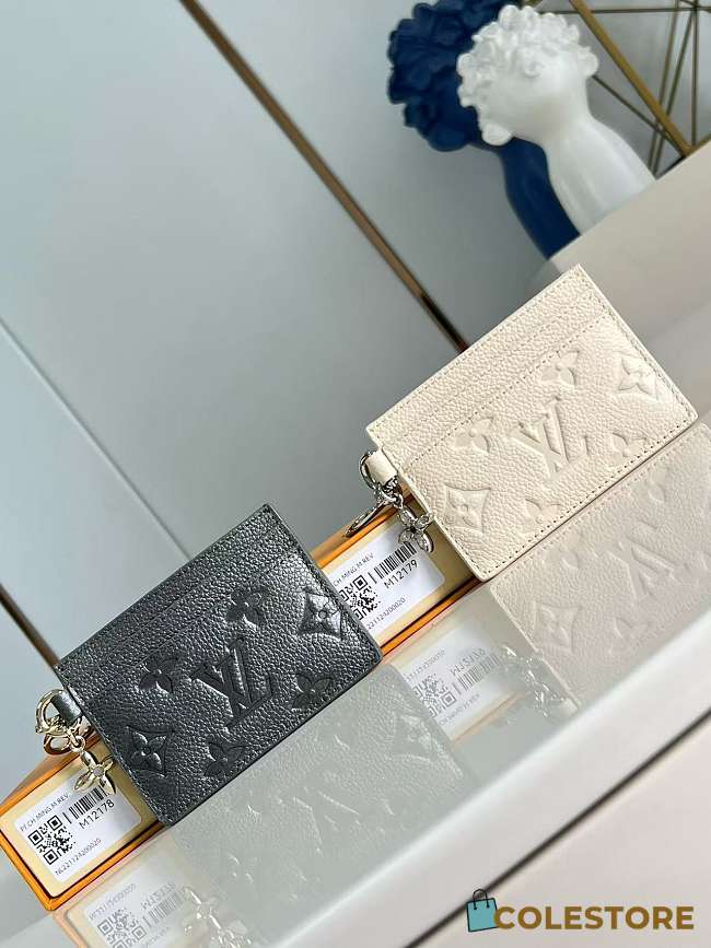 Colestore Louis Vuitton Charms Monogram Empreinte 10x7x0.3CM - 1