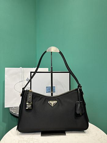 Colestore Prada Tessuto Locker Re-Nylon 34CM