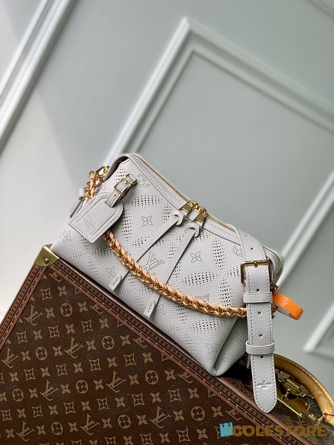 Colestore Louis Vuitton Hand It All PM Mahina 29x18x13 CM - 1