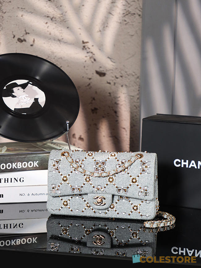 Colestore Chanel 21A Pearl Strass Crystal CC Medium Classic Double Flap Bag 15.5x25.5x6x5CM - 1