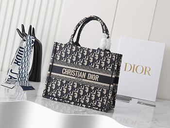 Colestore Dior Book Tote Small Blue Dior Oblique Embroidery size 26cm